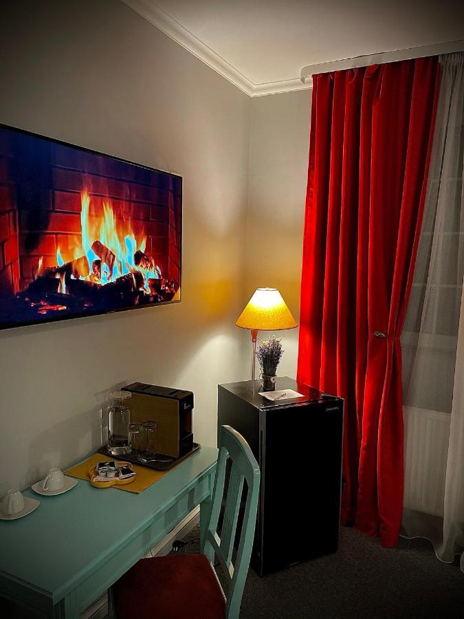 Vila De Argint Aleea Pelesului Nr 2 Sinaia Extérieur photo